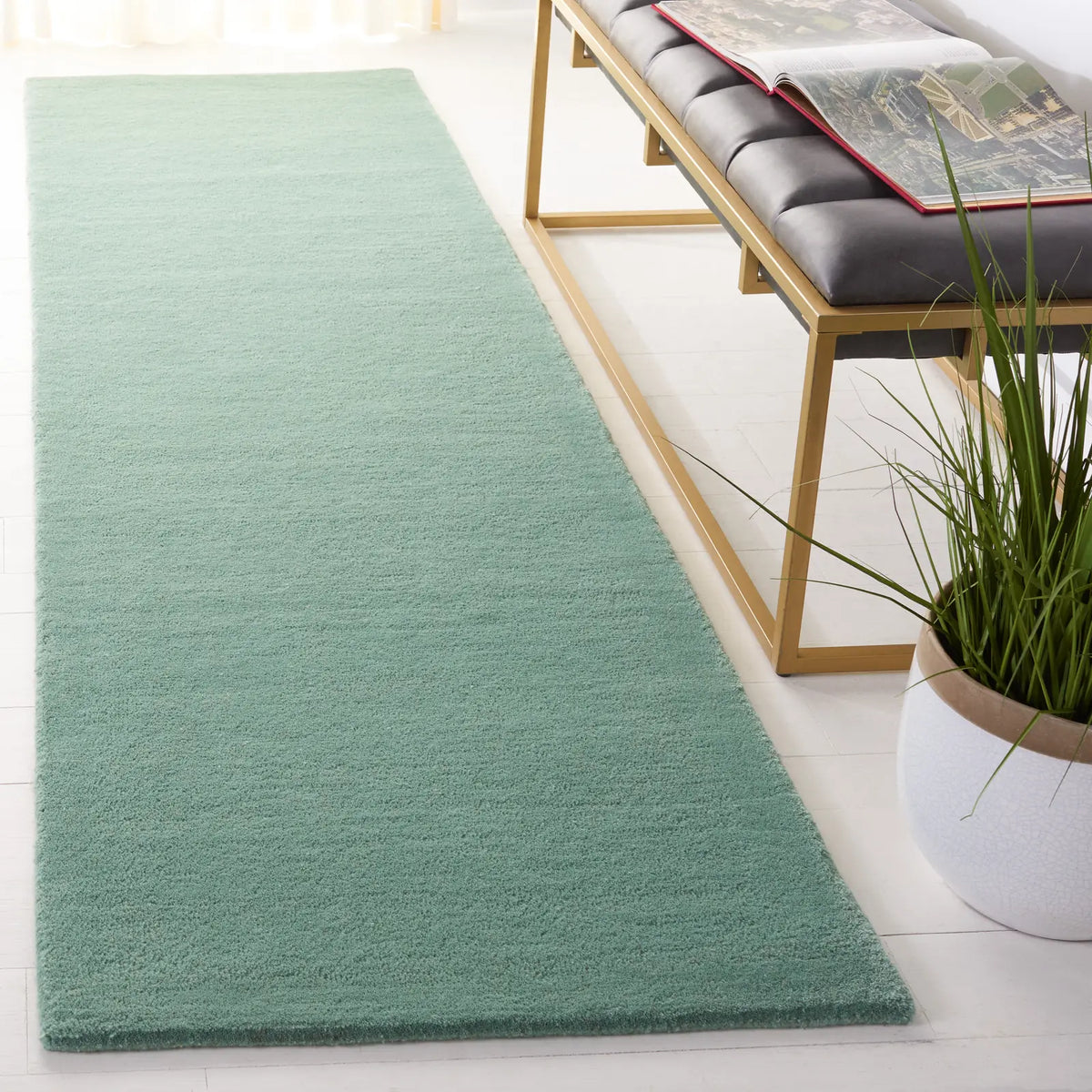 Safavieh Fifth Avenue 2'-3" x 8'-0" Rug in Green