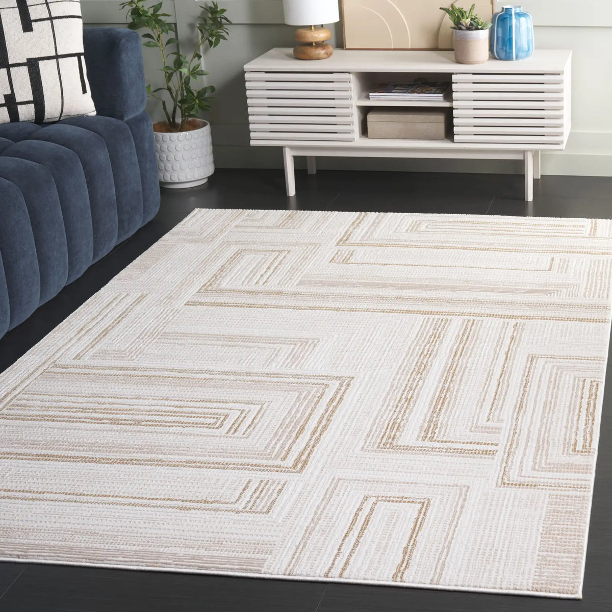 Safavieh Wilcox 6'-7" x 8'-7" Rug in Ivory / Beige