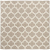 Safavieh Montauk 6'-0" x 6'-0" Rug in Grey / Ivory