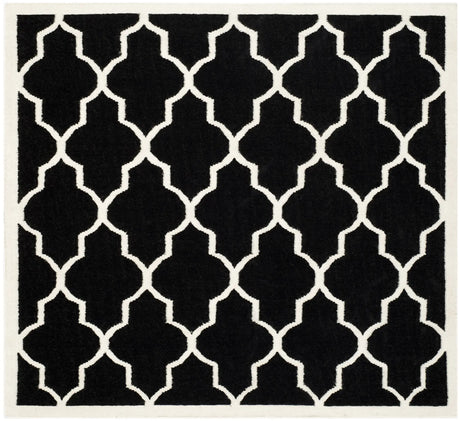Safavieh Dhurries 6'-0" x 6'-0" Rug in Black / Ivory