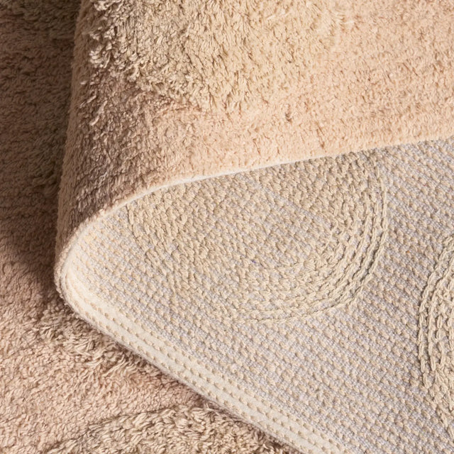 Safavieh Easy Care 4'-0" x 6'-0" Rug in Pink