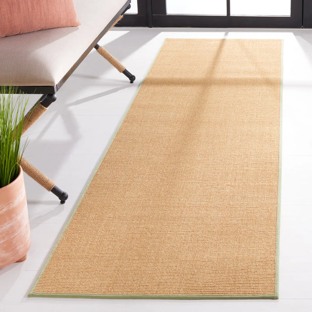 Safavieh Martha Stewart 2'-3" x 8'-0" Rug in Natural / Green