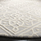 Safavieh Cambridge 6'-0" x 6'-0" Rug in Light Grey / Ivory