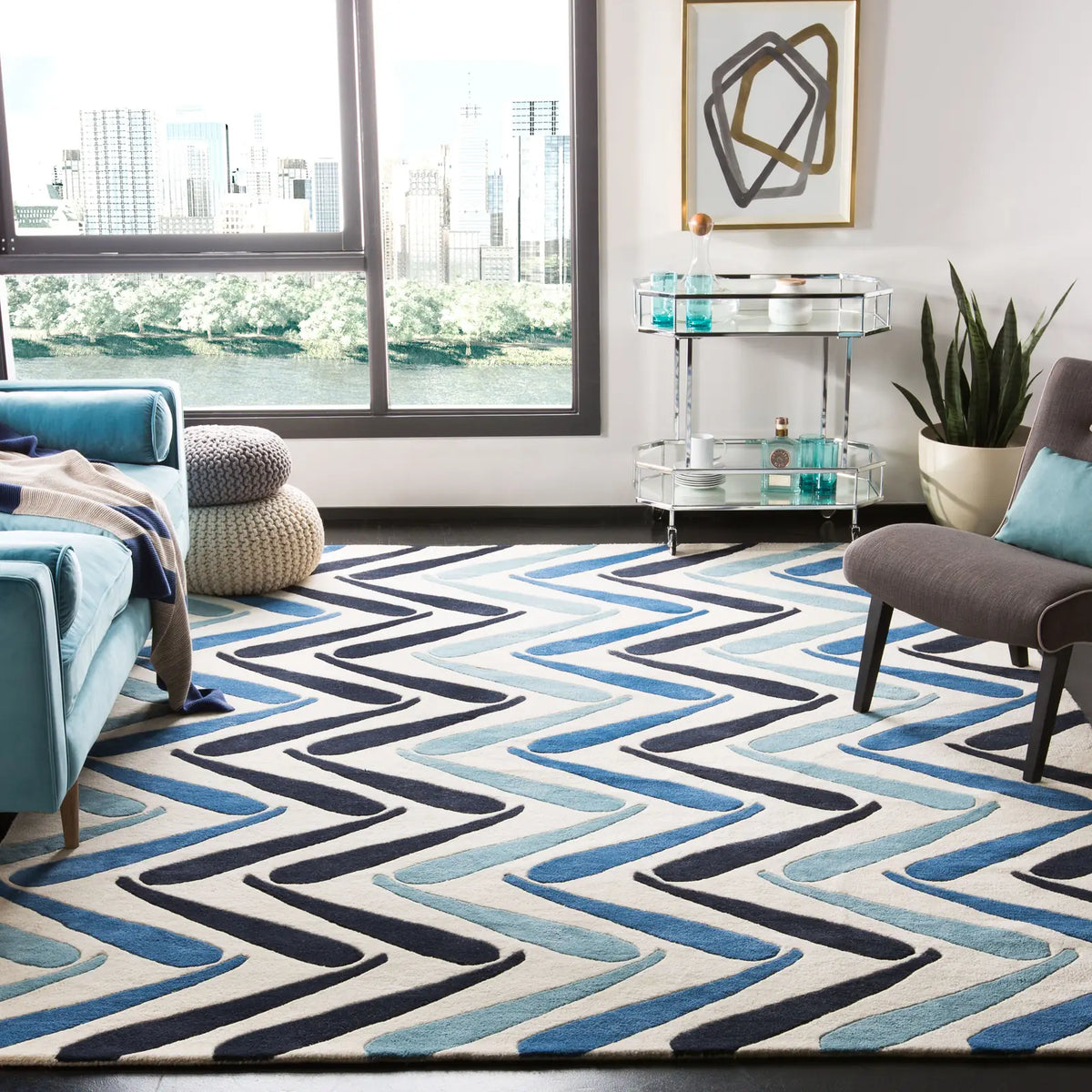 Safavieh Soho 6'-0" x 9'-0" Rug in Ivory / Blue