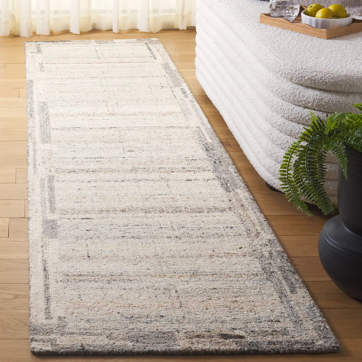 Safavieh Restoration Vintage 2'-3" x 9'-0" Rug in Grey / Beige