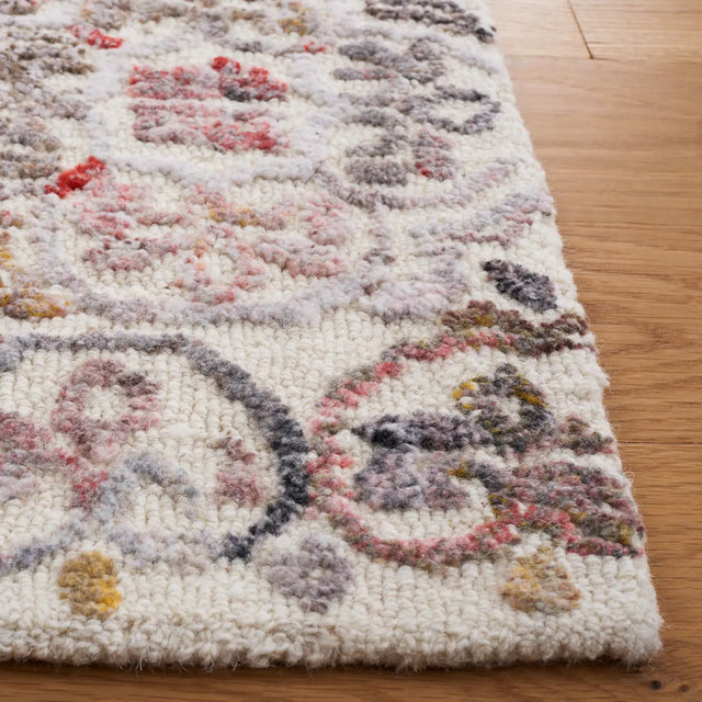 Safavieh Metro 4'-0" x 6'-0" Rug in Ivory / Red