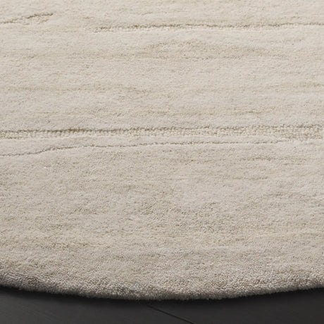 Safavieh Ebony 6'-0" x 6'-0" Rug in Light Green / Ivory