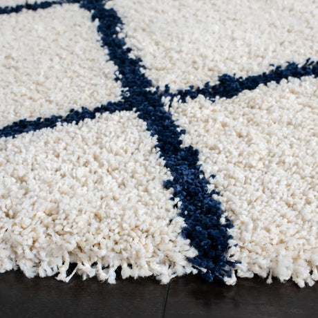 Safavieh Hudson Shag 7'-0" x 7'-0" Rug in Ivory / Navy
