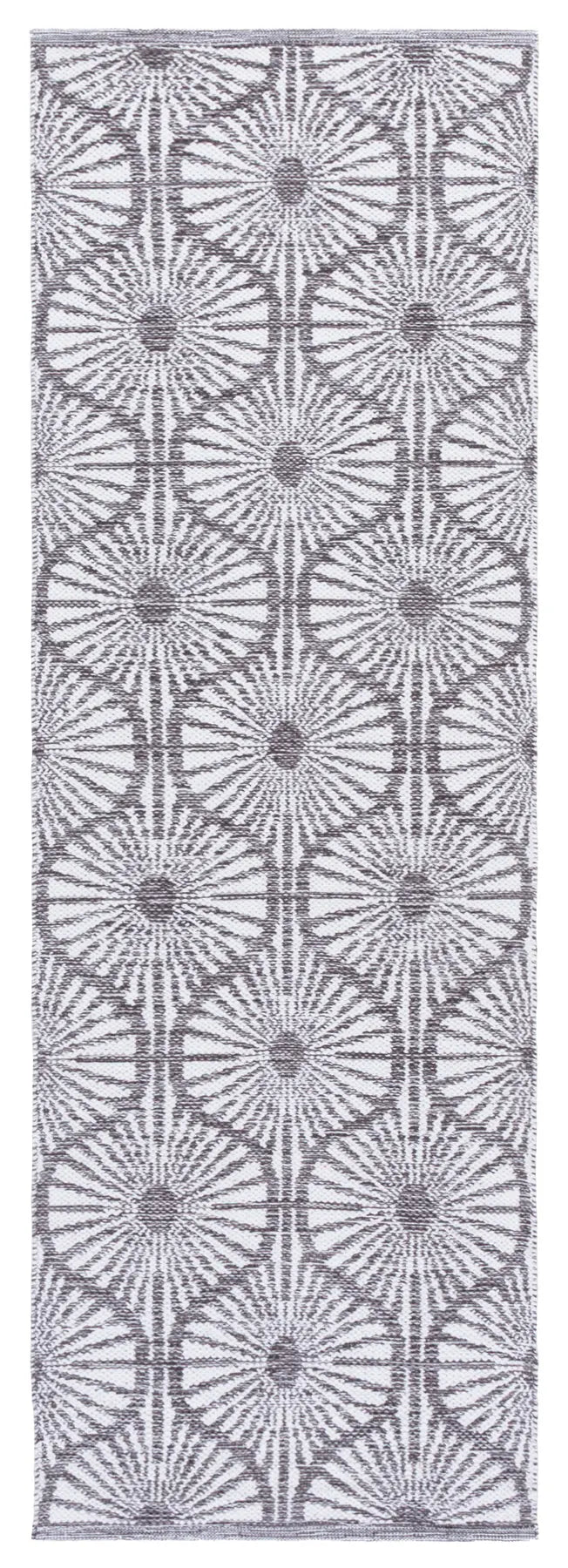 Safavieh Montauk 2'-3" x 7'-0" Rug in Charcoal / Ivory