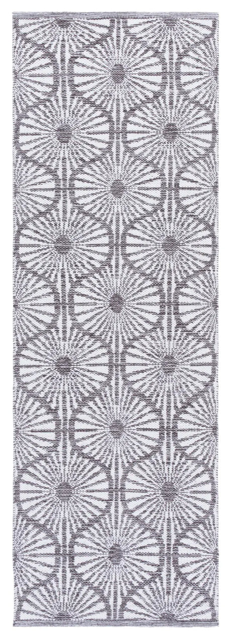 Safavieh Montauk 2'-3" x 7'-0" Rug in Charcoal / Ivory