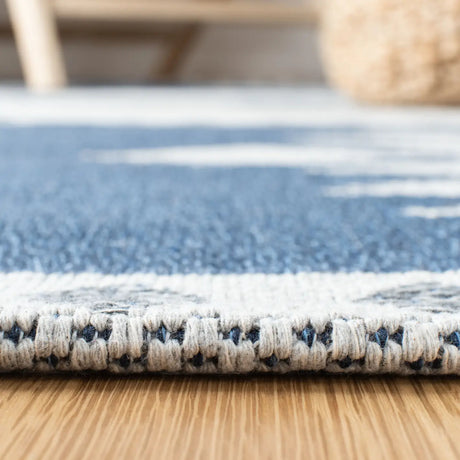 Safavieh Augustine 4'-0" x 6'-0" Rug in Navy / Creme