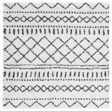 Safavieh Arizona Shag 5'-1" x 5'-1" Rug in Ivory / Black