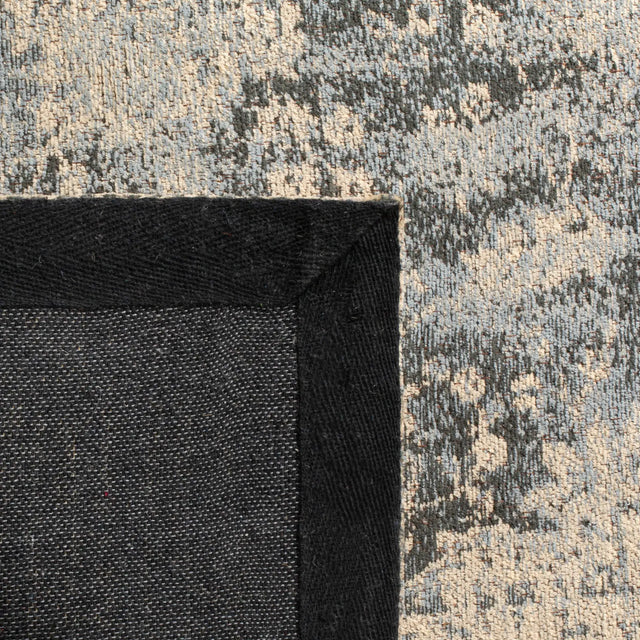 Safavieh Classic Vintage 5'-0" x 8'-0" Rug in Cream / Grey