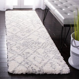Safavieh Fontana Shag  800 2'-3" x 8'-0" Rug in Cream / Grey