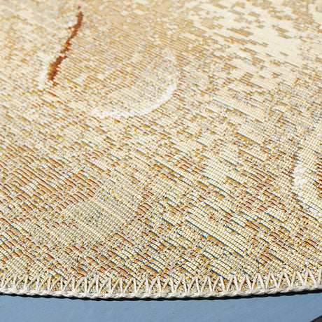 Safavieh Barbados 500 5'-3" x 5'-3" Rug in Gold / Blue