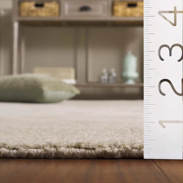 Safavieh Metro 2'-3" x 8'-0" Rug in Beige