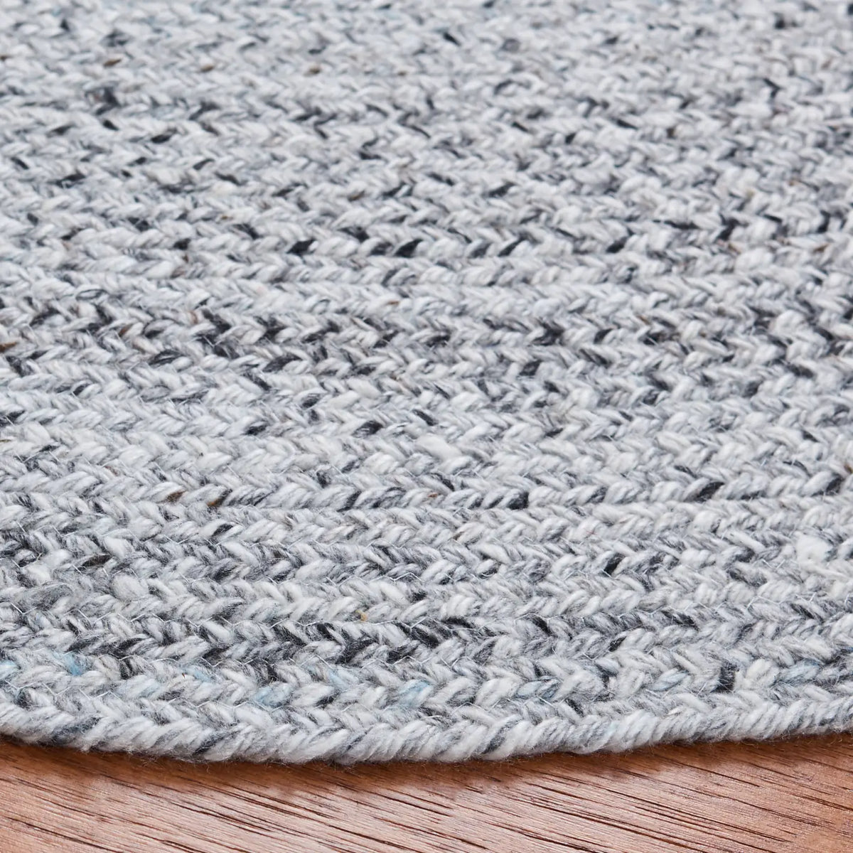 Safavieh Braided 5'-0" x 5'-0" Rug in Silver