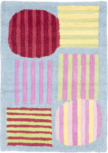 Safavieh Safavieh Kids 2'-0" x 3'-0" Rug in Blue / Multi