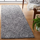 Safavieh Micro-Loop 2'-3" x 7'-0" Rug in Black / Ivory