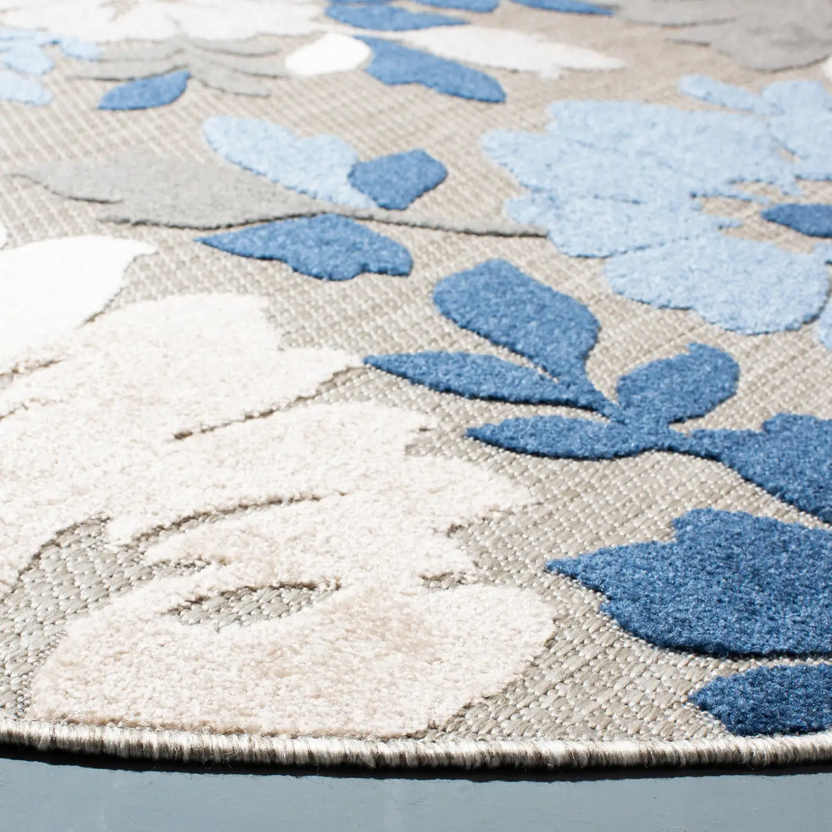 Safavieh Cabana 6'-7" x 6'-7" Rug in Grey / Blue