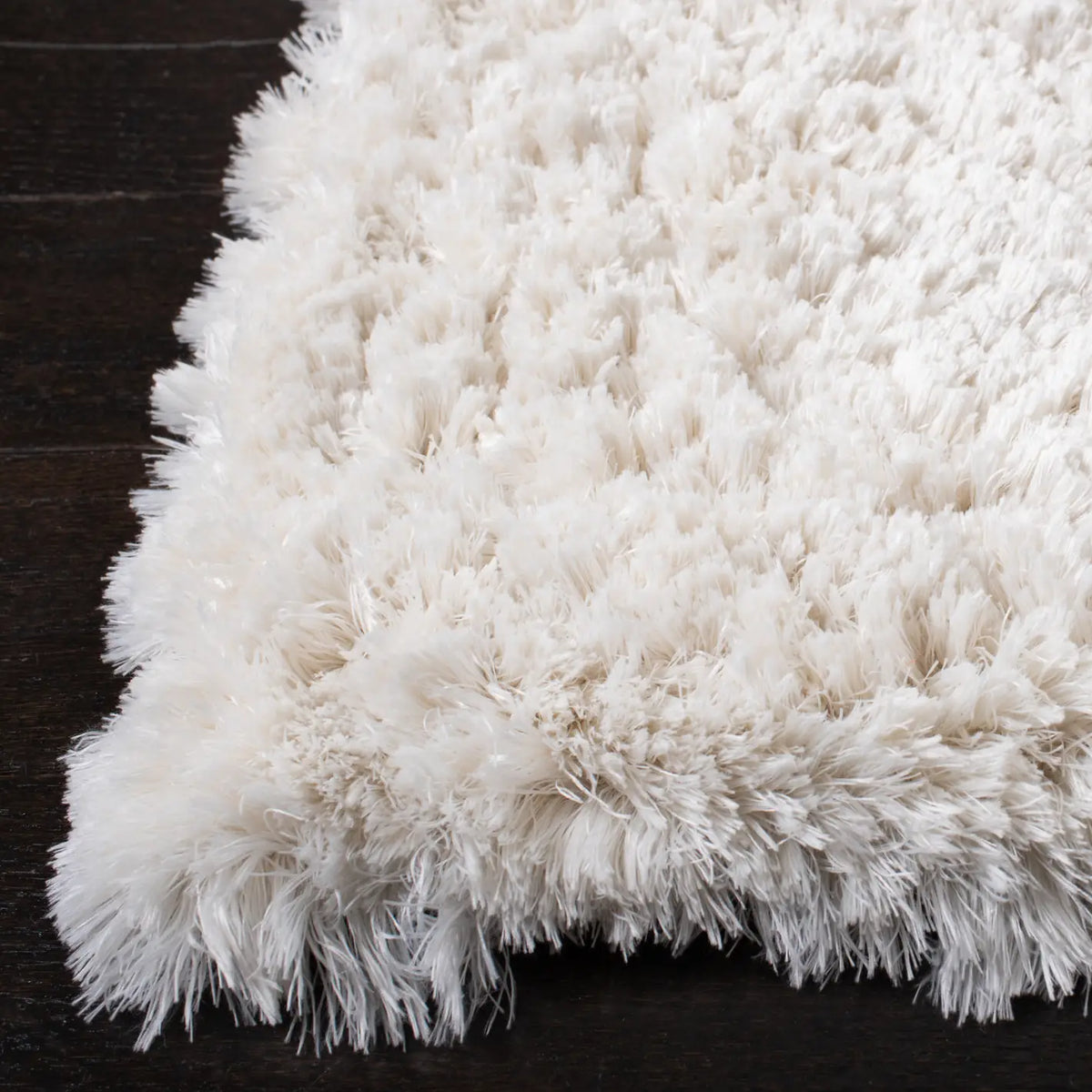 Safavieh Martha Stewart 300 5'-3" x 7'-6" Rug in Ivory