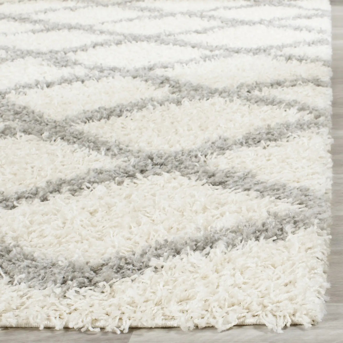 Safavieh Sgd-Dallas Shag 10'-0" x 14'-0" Rug in Ivory / Grey