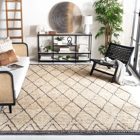 Safavieh Natural Fiber 6'-0" x 9'-0" Rug in Natural / Grey