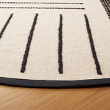 Safavieh Kilim 6'-0" x 6'-0" Rug in Ivory / Black