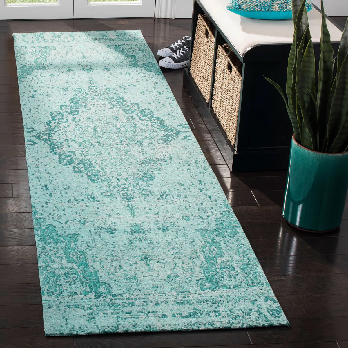 Safavieh Classic Vintage 2'-3" x 8'-0" Rug in Teal