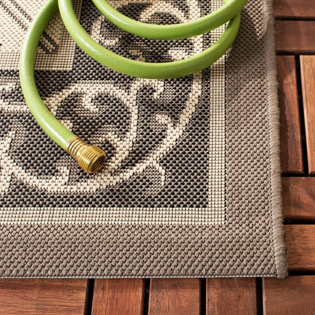 Safavieh Courtyard 5'-3" x 7'-7" Rug in Beige / Dark Beig
