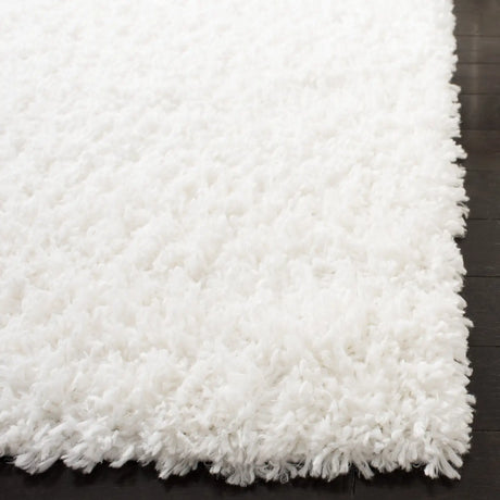 Safavieh August Shag 5'-3" x 7'-6" Rug in White