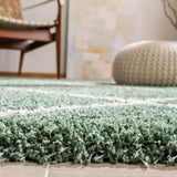 Safavieh Hudson Shag 4'-0" x 6'-0" Rug in Green / Ivory
