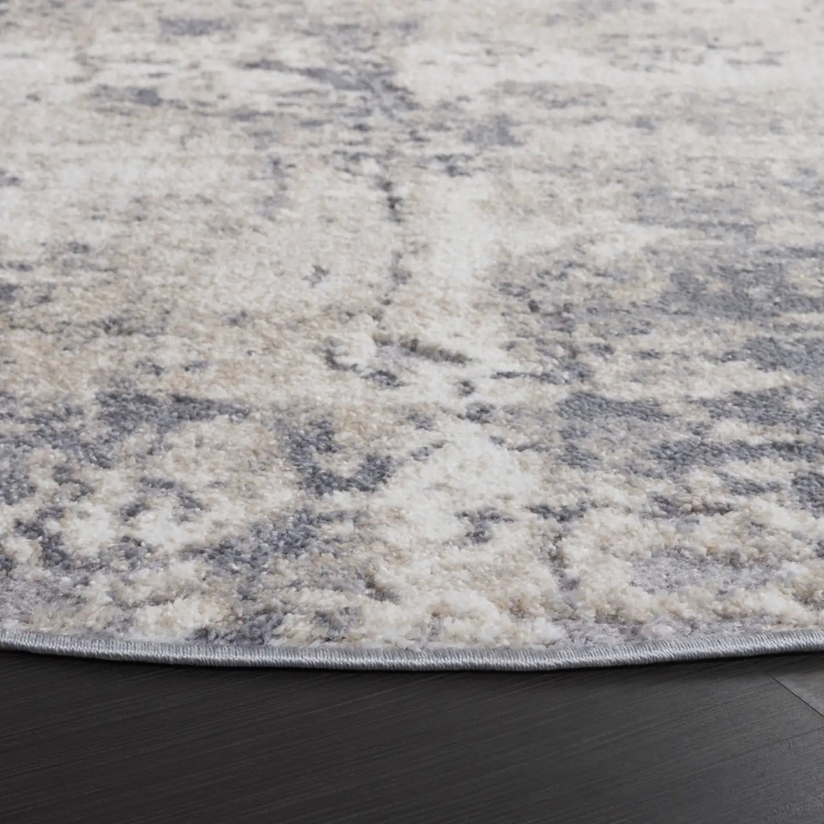 Safavieh Opal 6'-7" x 6'-7" Rug in Grey / Beige