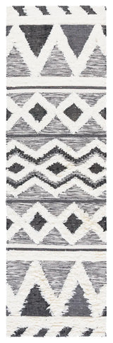 Safavieh Natura 2'-3" x 8'-0" Rug in Ivory / Black