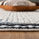 Safavieh Natura 4'-0" x 6'-0" Rug in Black / Ivory