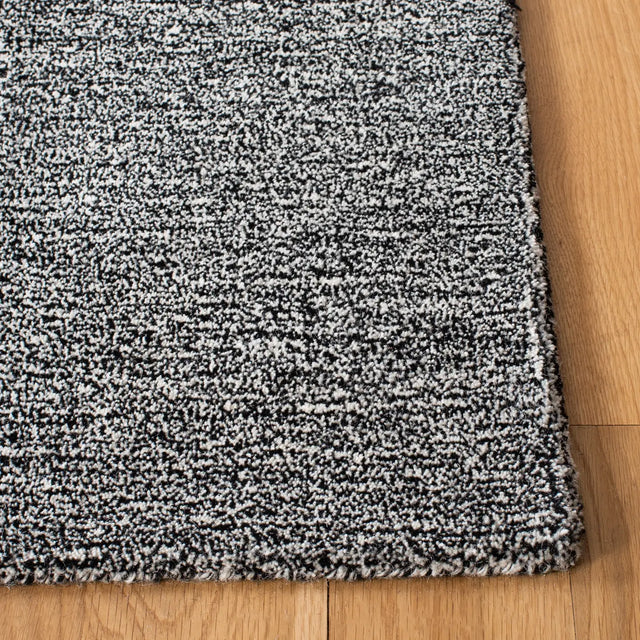 Safavieh Metro 4'-0" x 6'-0" Rug in Black / Ivory