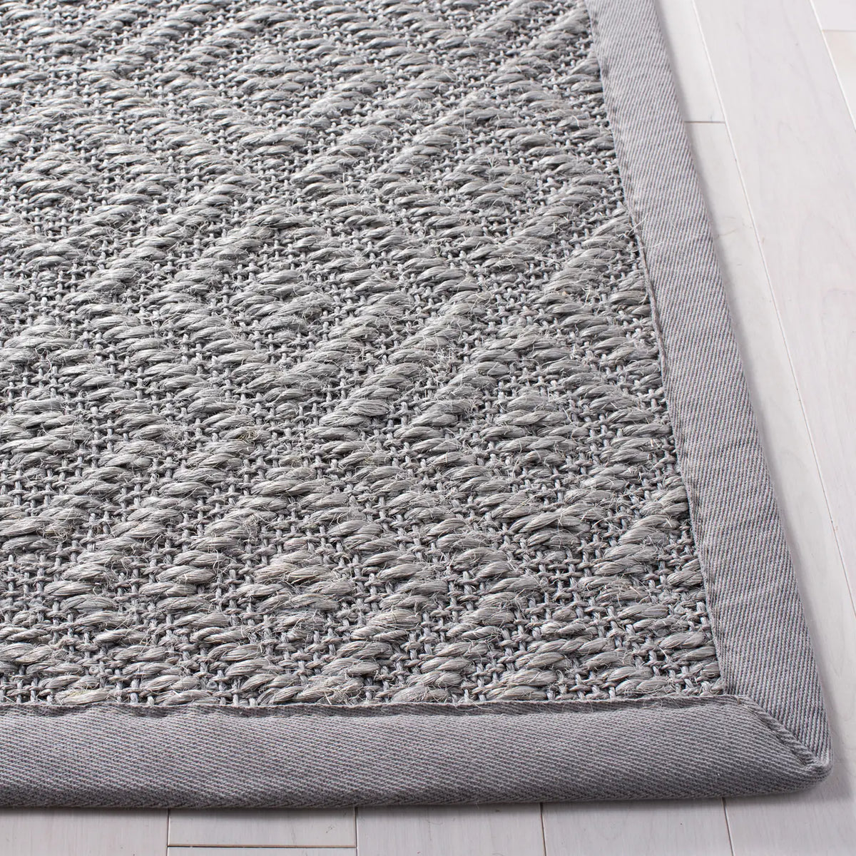 Safavieh Natural Fiber 6'-0" x 9'-0" Rug in Light Grey / Grey