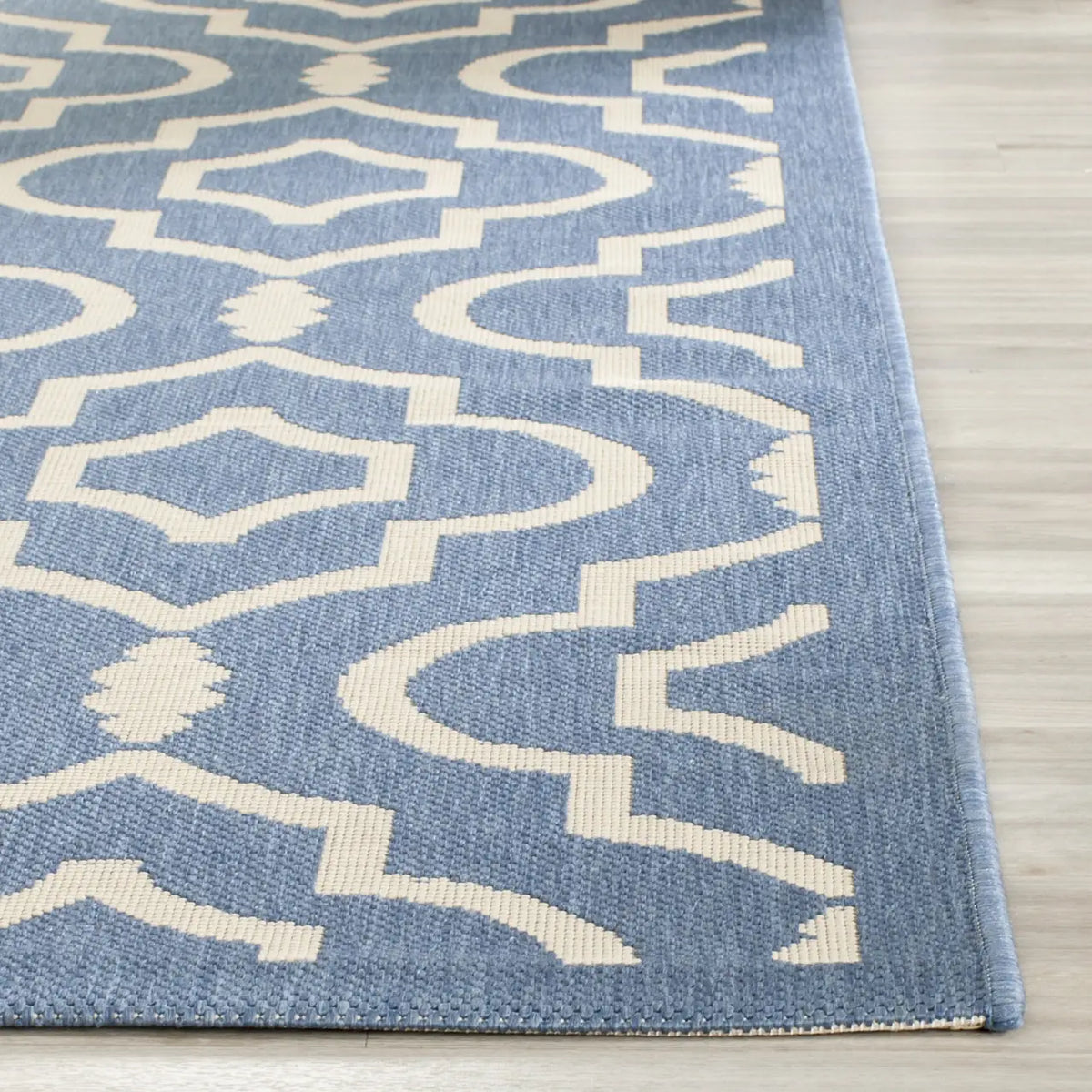 Safavieh Courtyard 5'-3" x 7'-7" Rug in Blue / Beige