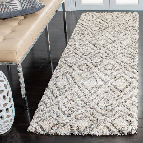 Safavieh Hudson Shag 2'-3" x 8'-0" Rug in Ivory / Grey