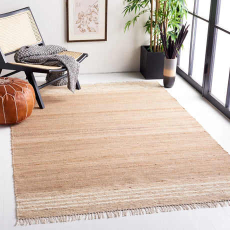 Safavieh Natura 4'-0" x 6'-0" Rug in Natural / Ivory