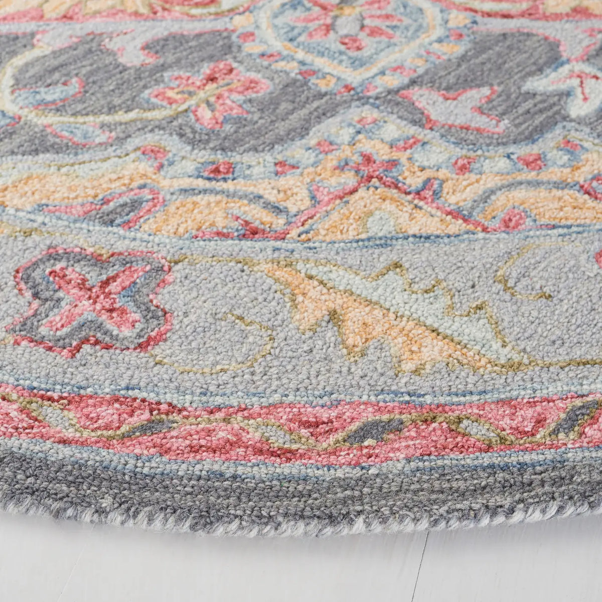 Safavieh Metro 6'-0" x 6'-0" Rug in Grey / Rust