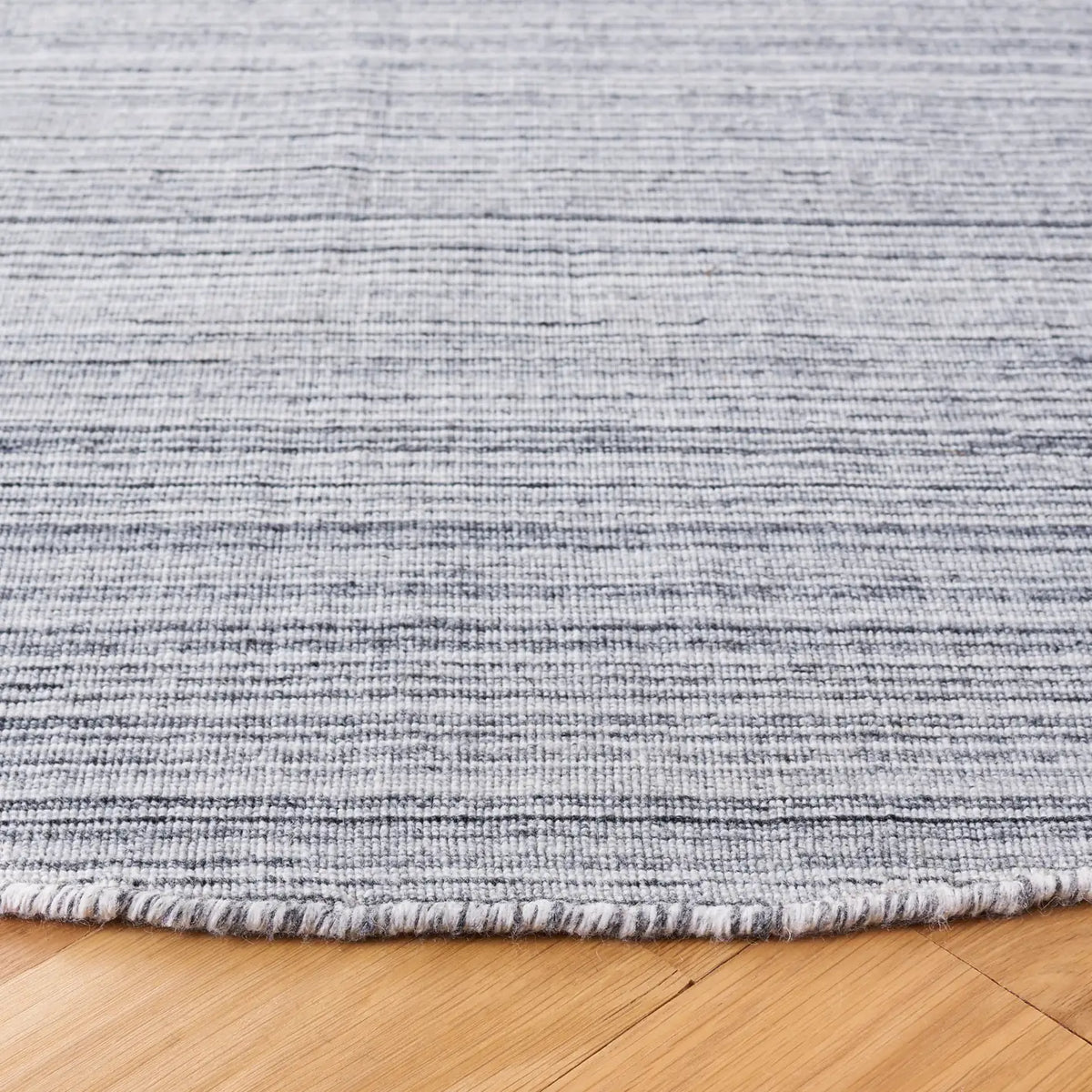 Safavieh Kilim 6'-0" x 6'-0" Rug in Dark Grey
