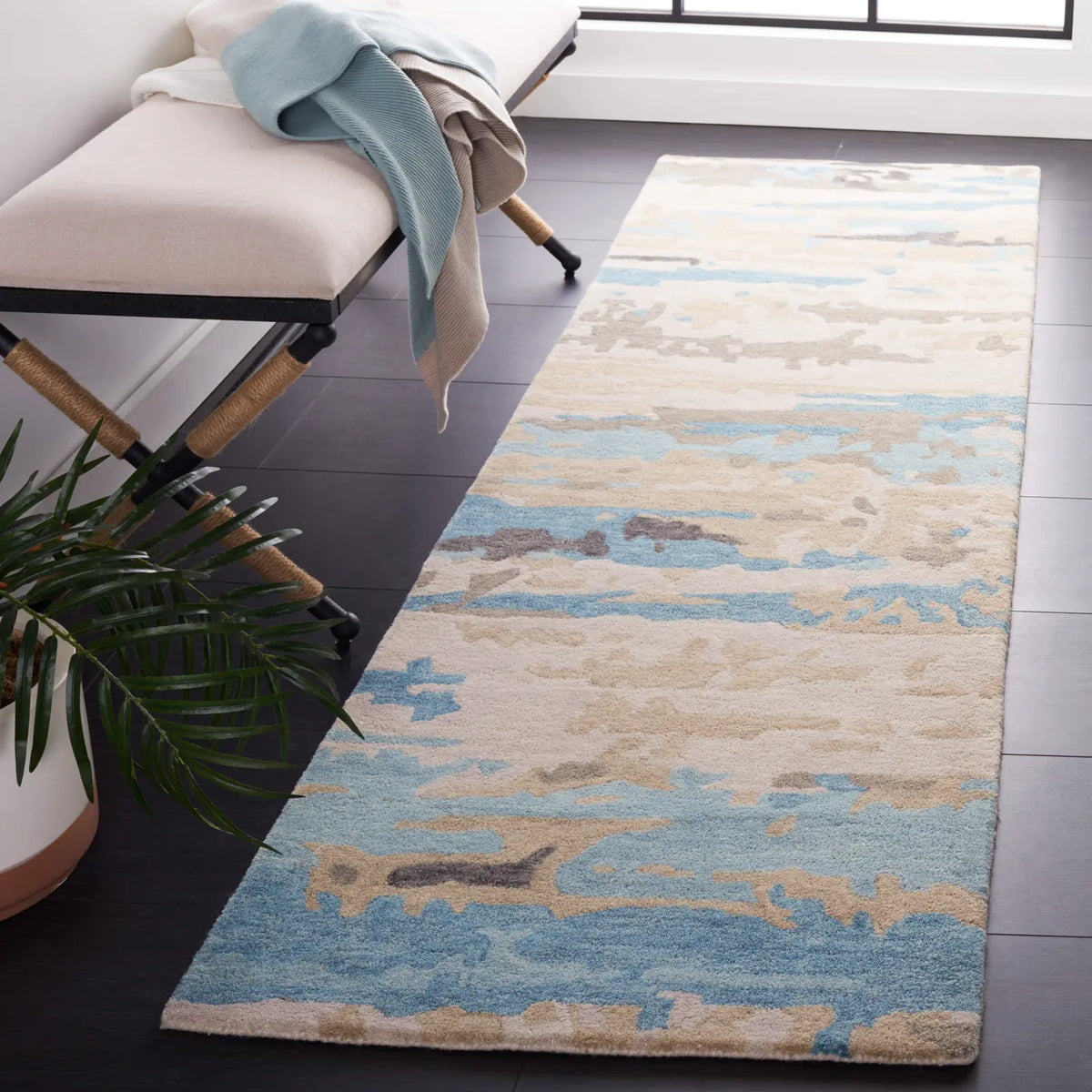 Safavieh Soho 2'-3" x 8'-0" Rug in Beige / Blue