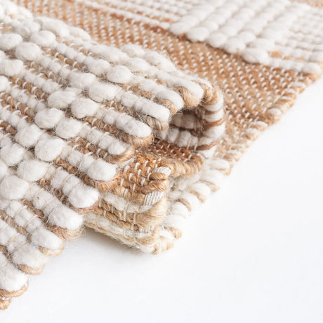Safavieh Natural Fiber 4'-0" x 6'-0" Rug in Natural / Ivory