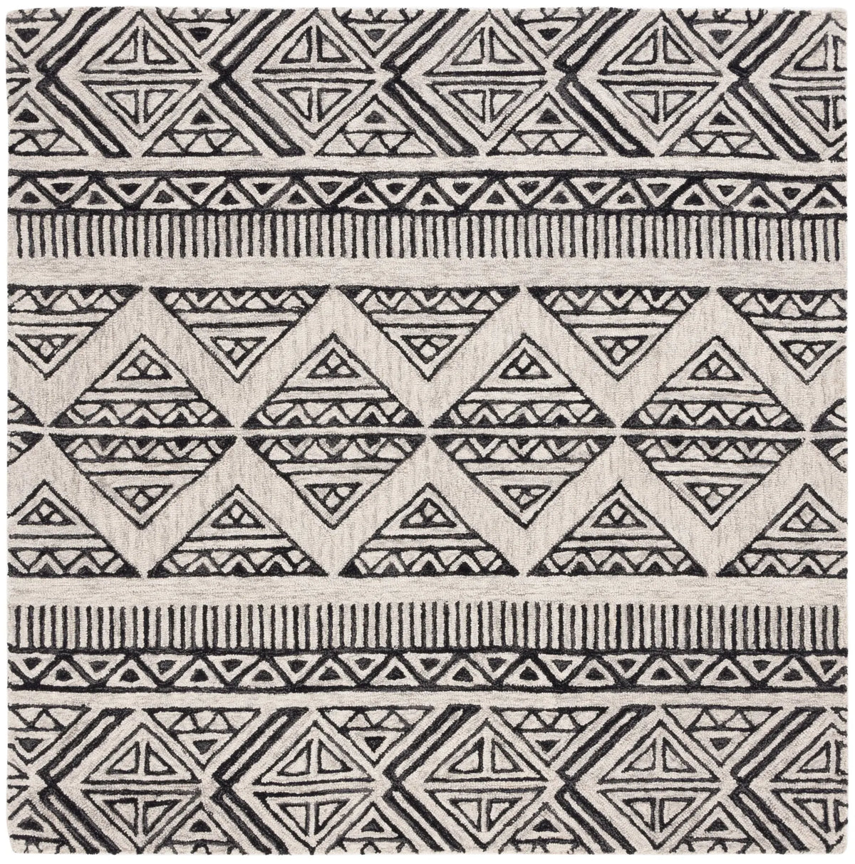 Safavieh Metro 6'-0" x 6'-0" Rug in Black / Beige