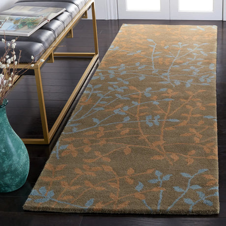 Safavieh Soho 2'-6" x 8'-0" Rug in Light Brown / Multi