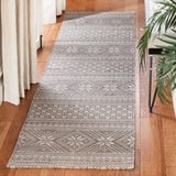 Safavieh Cedar Brook 2'-3" x 8'-0" Rug in Grey / Ivory