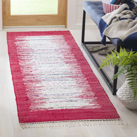 Safavieh Montauk 2'-3" x 7'-0" Rug in Ivory / Red