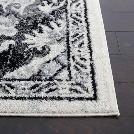 Safavieh Tulum 4'-0" x 6'-0" Rug in Ivory / Black