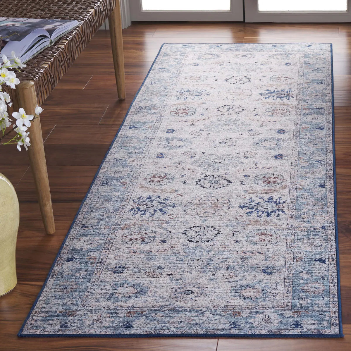 Safavieh Tucson 2'-6" x 8'-0" Rug in Blue / Beige